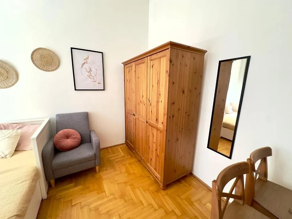 Apartment Cozy Studio In City Centre Budapest